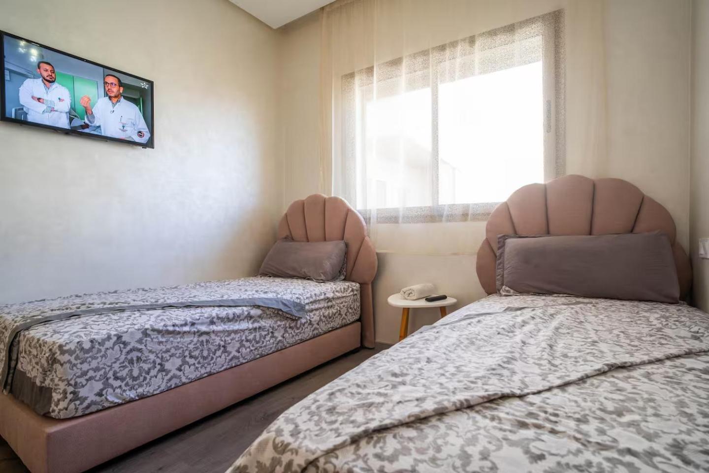 Apartment Charmante Deux Et Salon Avec Jardin Et Piscine A Cote De Casablanca