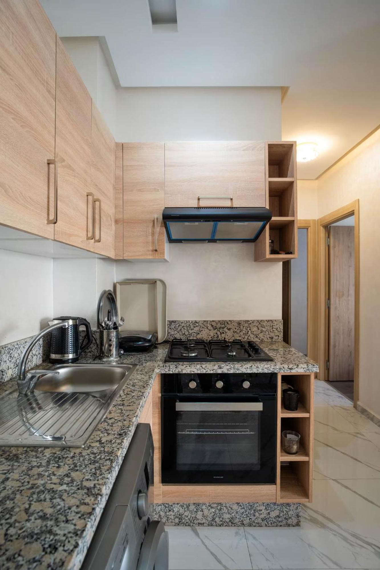 Apartment Charmante Deux Et Salon Avec Jardin Et Piscine A Cote De *